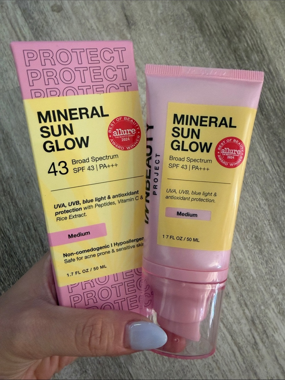 Mineral Sun Glow SPF 43 Broad Spectrum Sunscreen - Medium